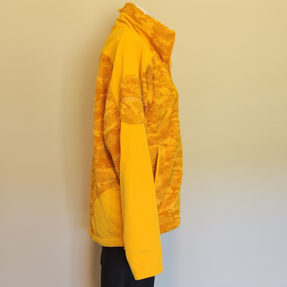 Outdoor Voices Primofleece Unisex Jacket View 2